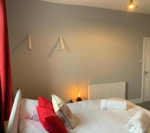 Luke Stays - Rokeby Street