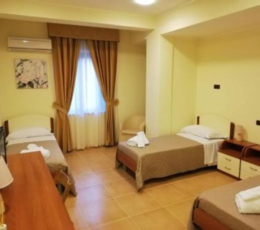 HOTEL SANTA CHIARA