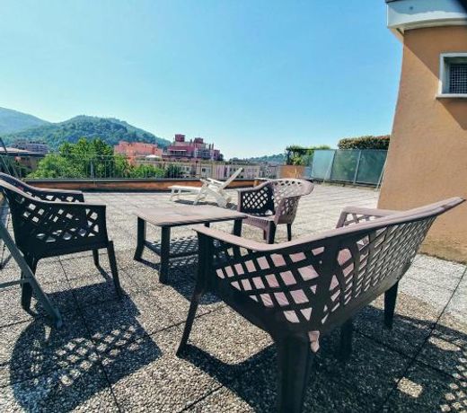 Appartamento con terrazzo zona ospedale civile