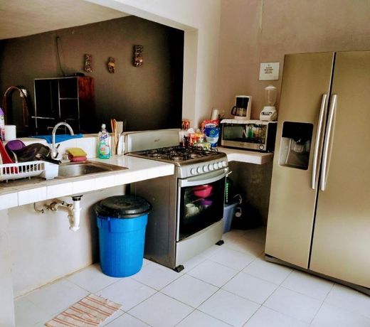 Casa Ixchel - private parking, A/C, Wifi, Hot water, A/C