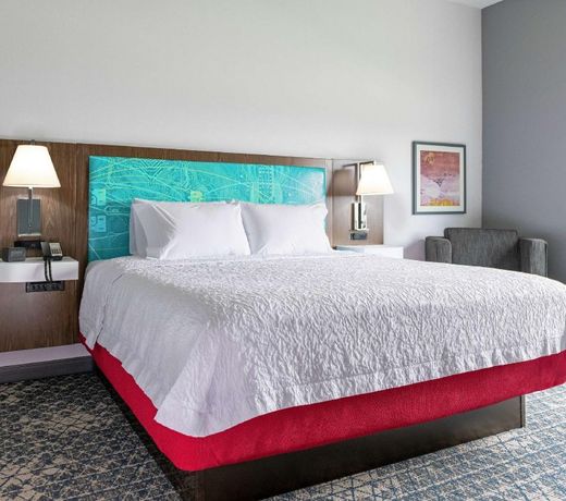 Hampton Inn & Suites Pittsburgh New Stanton PA
