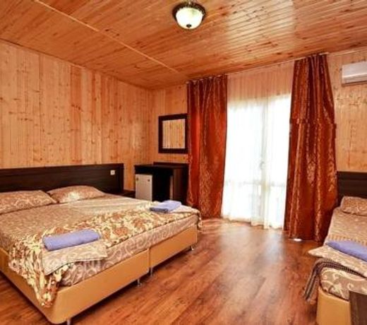 Svetliy Guest House