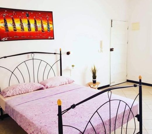 Celinaâs Studios in Top Location of Santa Maria