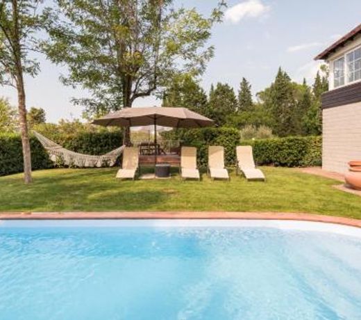 Charming villa in Montespertoli with private pool