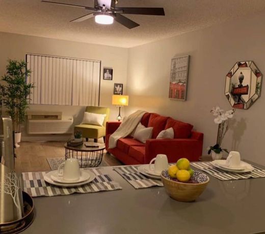 Hollywood VIP one bedroom apartment