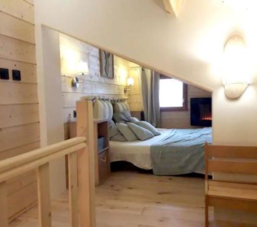 Appartement de 2 chambres avec wifi a Peone