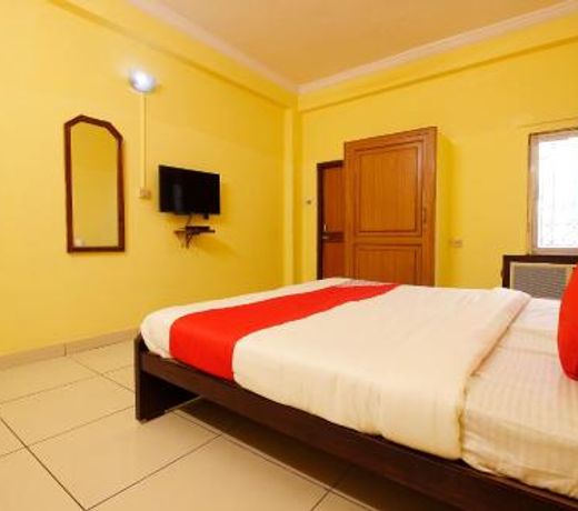 OYO 42129 Hotel Swiss Legrand