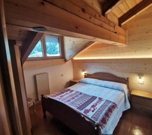 Mansarda a Carciato, trilocale in montagna