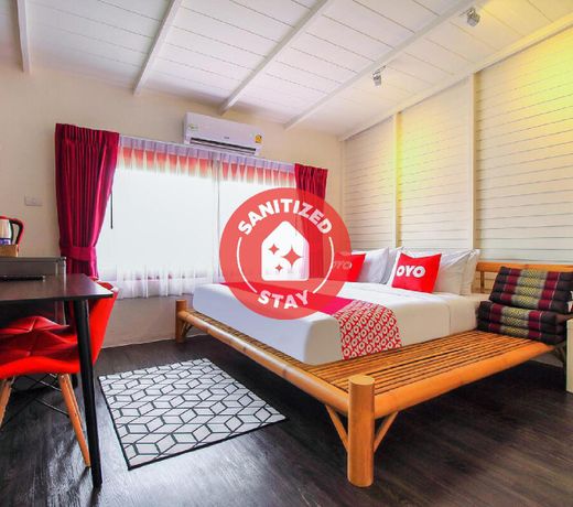 OYO 267 Chaba Poshtel
