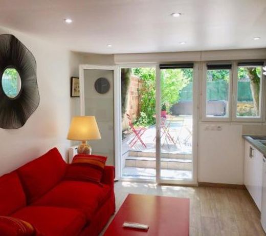 SUITE AVEC TERRASSE ET JARDIN AUX PORTES DE PARIS