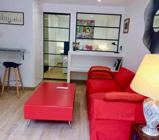 SUITE AVEC TERRASSE ET JARDIN AUX PORTES DE PARIS