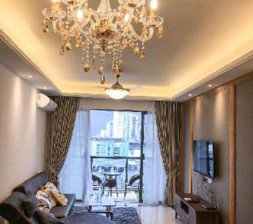 Luxurious R&F 3 Bedrooms Unit
