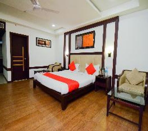 OYO 19628 Hotel Amba International