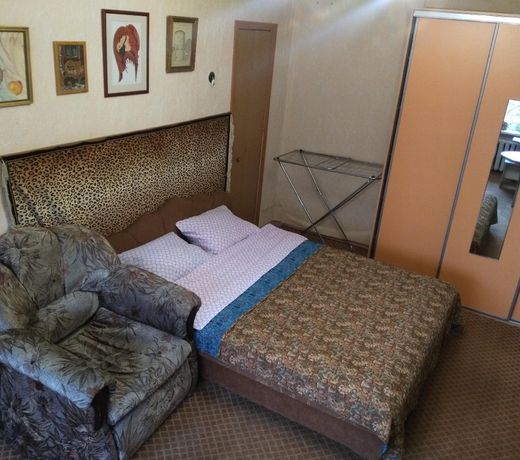 Apartment "Near three stations"