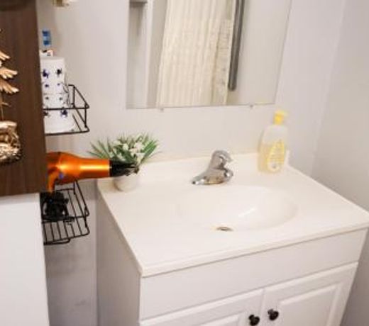 Two beds near Downtown London, Fanshawe College
