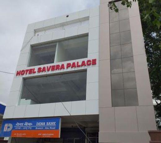 Hotel Savera Palace