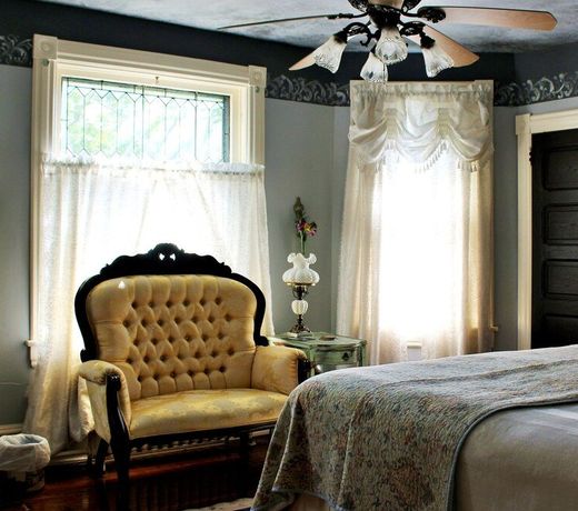 The Inn on Holly B&B
