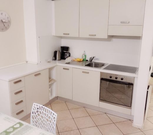 Near the railstation nice apartment for 3 guest