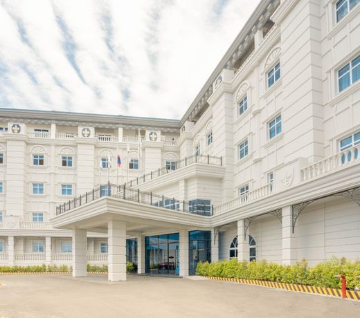 The Monarch Hotel