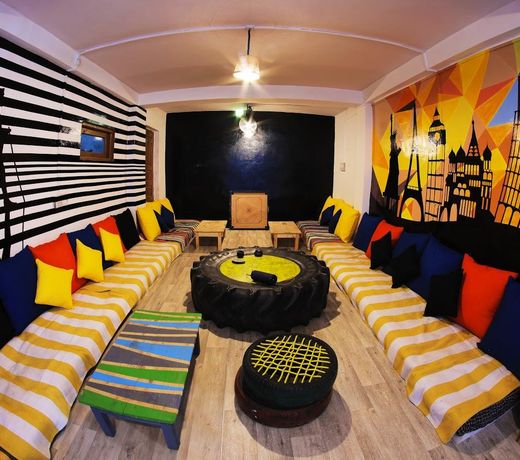 Whoopers Hostel Tosh