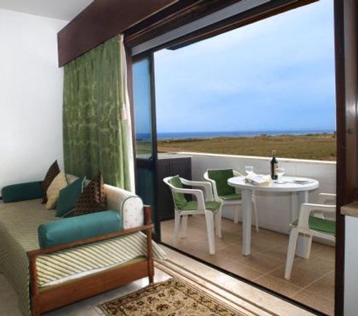 Alvor Beach Front Line Bay