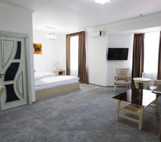 Alexander Hotel