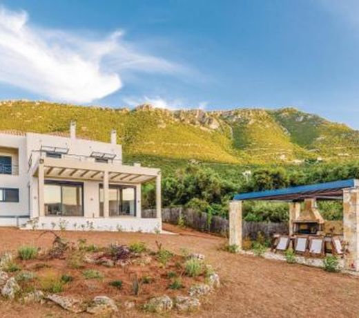 Awesome home in Skroponeria Politeia with 8 Bedrooms and WiFi