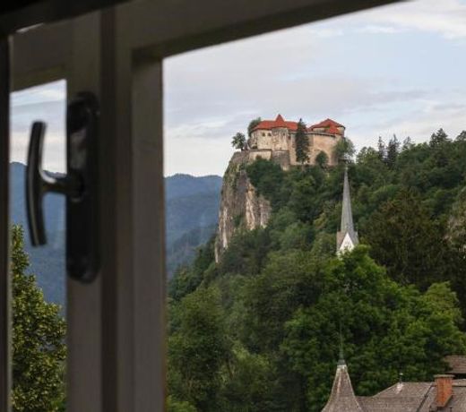 Apartment in the heart of Bled with views