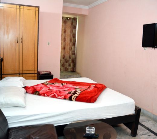 Kulsoom Hotel
