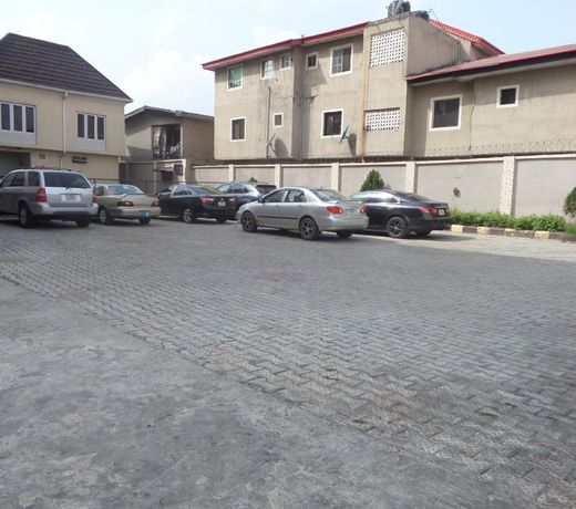 Serena Hotel & Suites