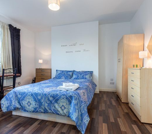 THORNABY HOUSE - DELUXE GUEST ROOM 1