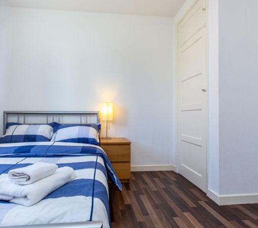 THORNABY HOUSE - DELUXE GUEST ROOM 5