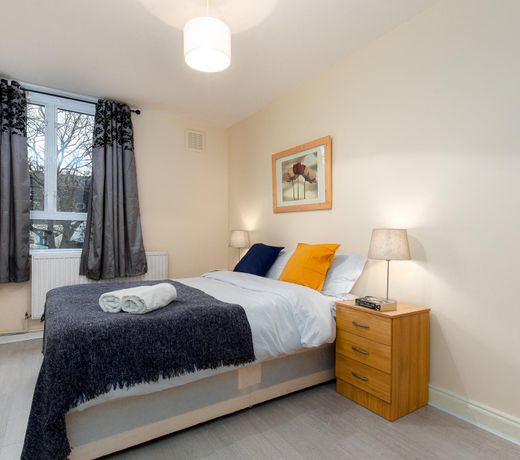 OLD CHURCH ROAD - DELUXE SINGLE GUEST ROOM 4