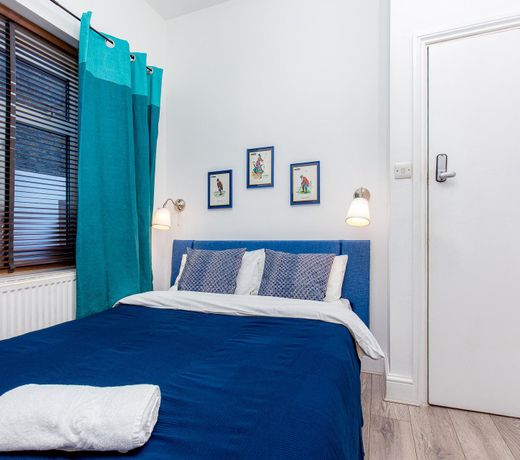 SIDNEY STREET - B - DELUXE GUEST ROOM 3