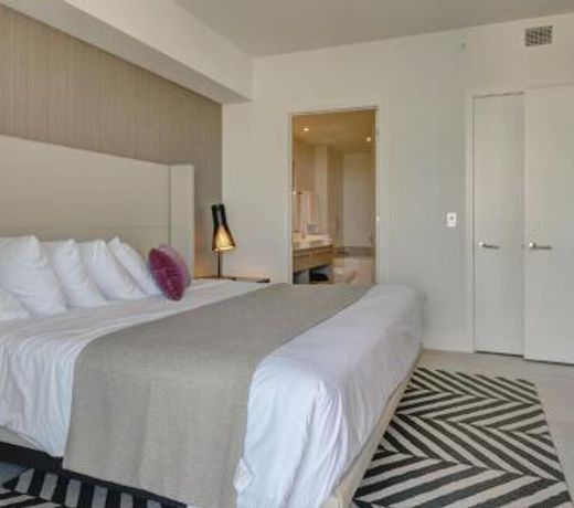 Hyde Beach House Private Suites