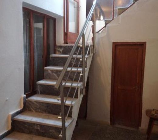GIORGOS HOUSE