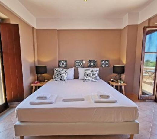 Anaroussa Diros Maisonette