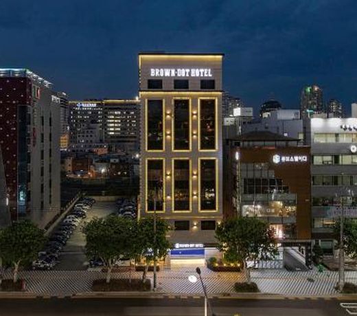 Beomil Brown Dot Hotel