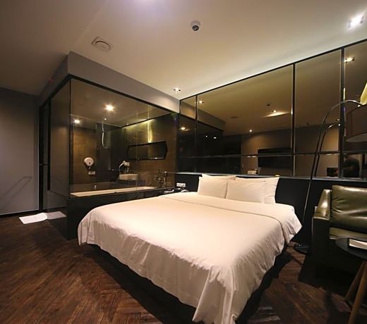 Beomil Brown Dot Hotel