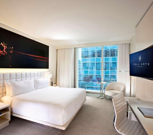 HALL Arts Hotel, Dallas, Curio Collection by Hilton