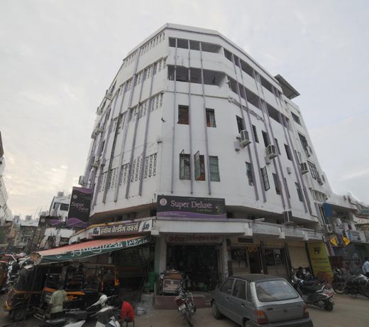 OYO 23706 Super deluxe Guest house