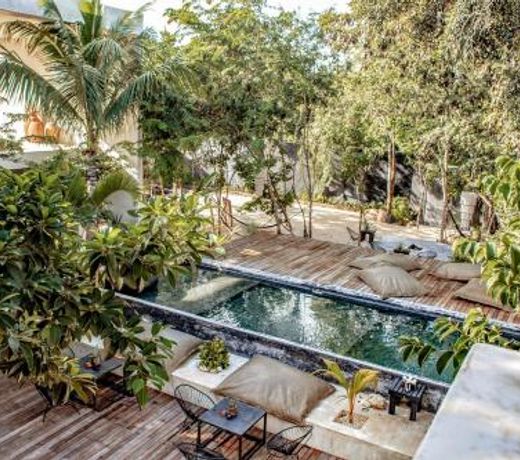 Villa in La Veleta for 16 guests