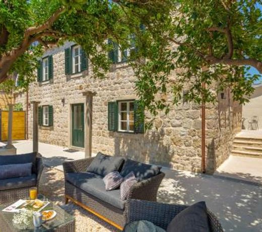 Hedera Estate, Villa Hedera IV