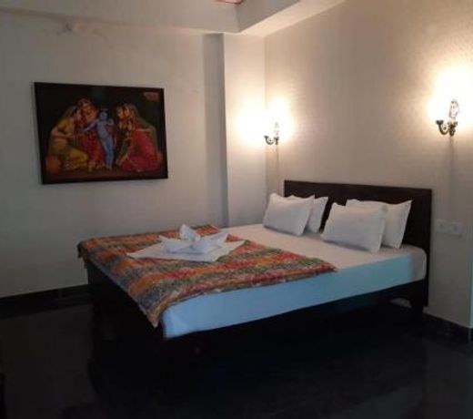 Shiv Palace Guest House