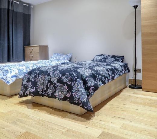 SALTWELL STREET - DELUXE GUEST ROOM 2