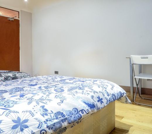 SALTWELL STREET - DELUXE GUEST ROOM 2
