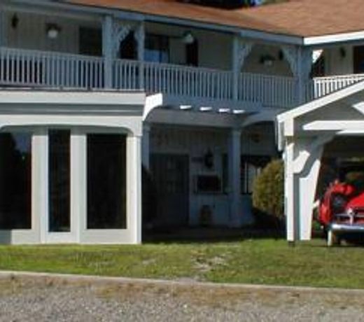 Jenny's Country Manor