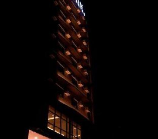 Griffin Hotel and Suites
