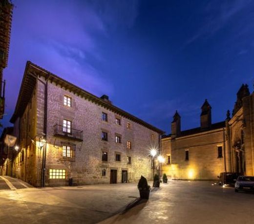 Palacio de Pujadas by MIJ