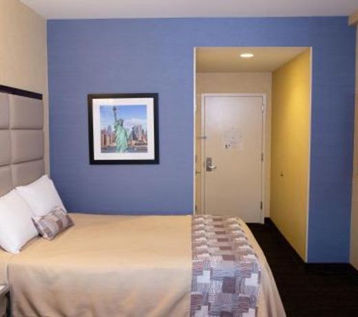 7 Days Hotel